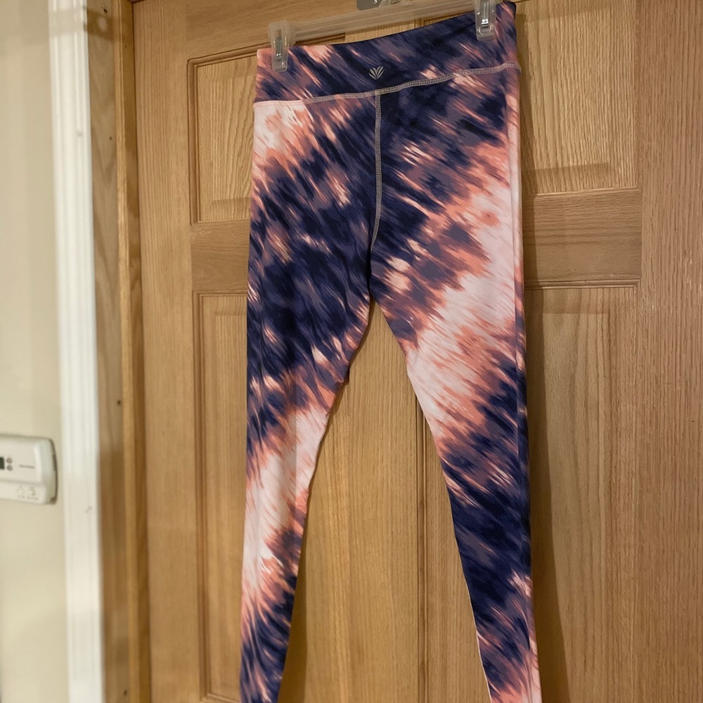 NWOT Tie dye workout leggings